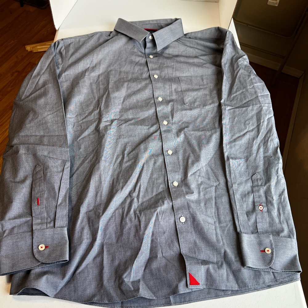 UNTUCKit Gray Dress Shirt with Red Details